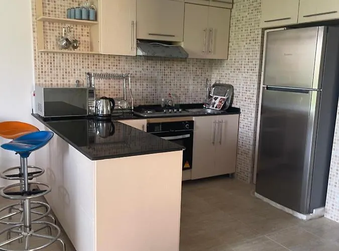 أرضي بجنينه في مارينا وادي دجله العين السخنه Three Bedroom With Garden In Marina Wadi Degla - For Families Only