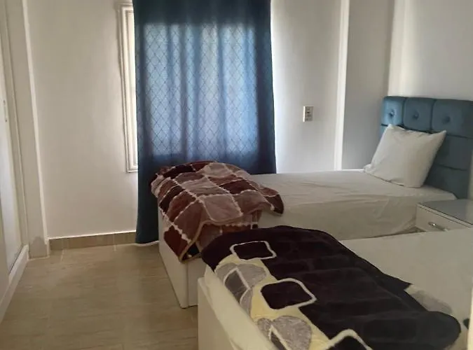 أرضي بجنينه في مارينا وادي دجله العين السخنه Three Bedroom With Garden In Marina Wadi Degla - For Families Only