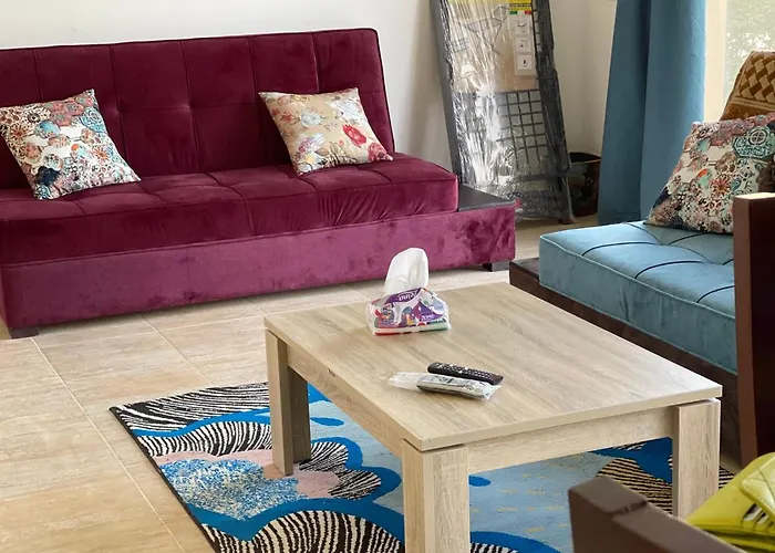 Casa vacanze أرضي بجنينه في مارينا وادي دجله العين السخنه Three Bedroom With Garden In Marina Wadi Degla - For Families Only Ain Sukhna